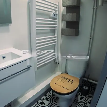 Apartment Studio Sympathique A Louer Villejust